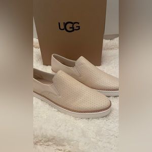 UGG Slip on Keile Perf Beige